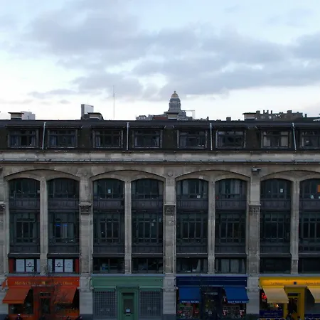 Urban Centre Hostel *